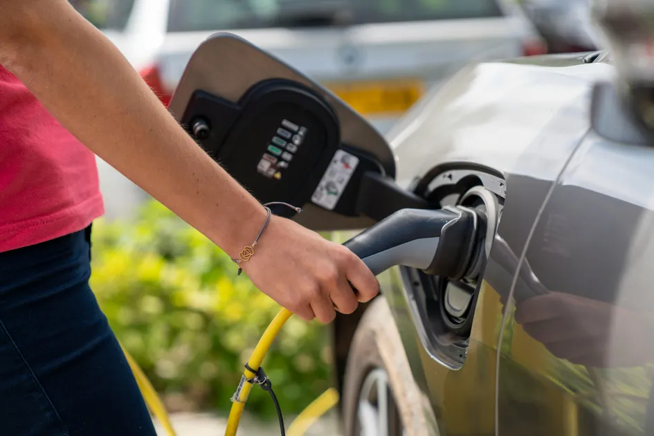 Complete guide to electric vehicle incentives in Canada 2026 - federal EVAP and provincial rebates by province